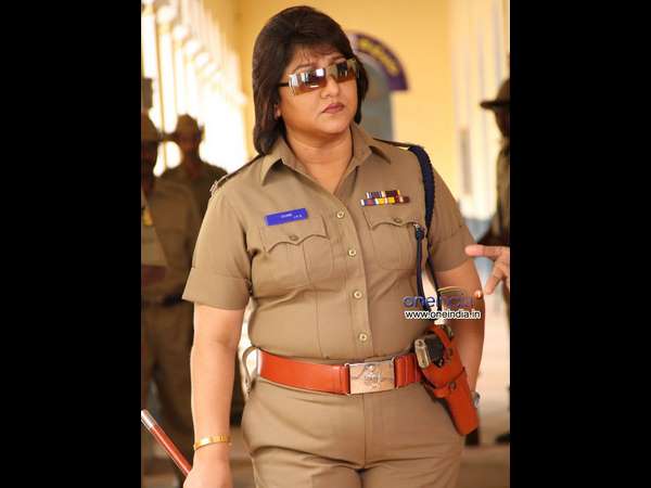 ಲೇಡಿ ಕಮೀಷನರ್