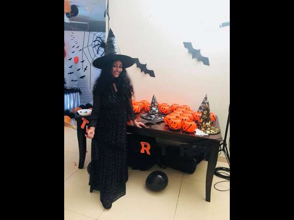 'ಹ್ಯಾಲೋವೀನ್' ಗೆಟಪ್ ನಲ್ಲಿ ವಿಜಯಲಕ್ಷ್ಮಿ 'ಹ್ಯಾಲೋವೀನ್' ಗೆಟಪ್ ನಲ್ಲಿ ವಿಜಯಲಕ್ಷ್ಮಿ