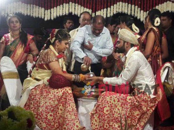 ಎರಡು ಕುಟುಂಬ ಭಾಗಿ 