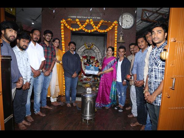 ಕಿಚ್ಚನ ಫ್ಯಾಮಿಲಿಯಿಂದ ಶುಭ ಹಾರೈಕೆ ಕಿಚ್ಚನ ಫ್ಯಾಮಿಲಿಯಿಂದ ಶುಭ ಹಾರೈಕೆ