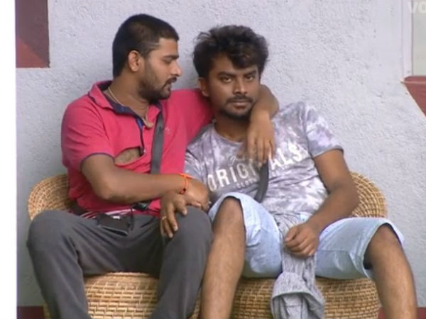 ಶರ್ಟ್ ಹಿಂದಿನ ಸೆಂಟಿಮೆಂಟ್ 