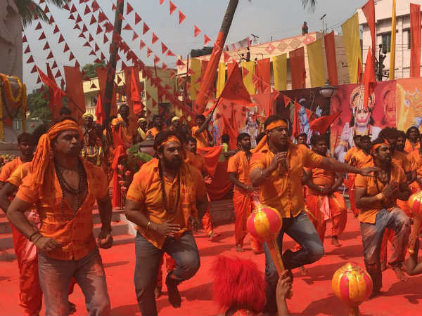 ಅರ್ಜುನ್ ಸರ್ಜಾ ಜೊತೆ ಚಿರು ಹಾಗೂ ಧ್ರುವ ಅರ್ಜುನ್ ಸರ್ಜಾ ಜೊತೆ ಚಿರು ಹಾಗೂ ಧ್ರುವ