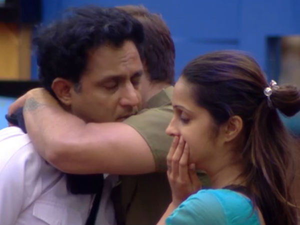 Bigg Boss Kannada 5: Week 7: Riyaz gifts ear rings to all female contestants Bigg Boss Kannada 5: Week 7: Riyaz gifts ear rings to all female contestants
