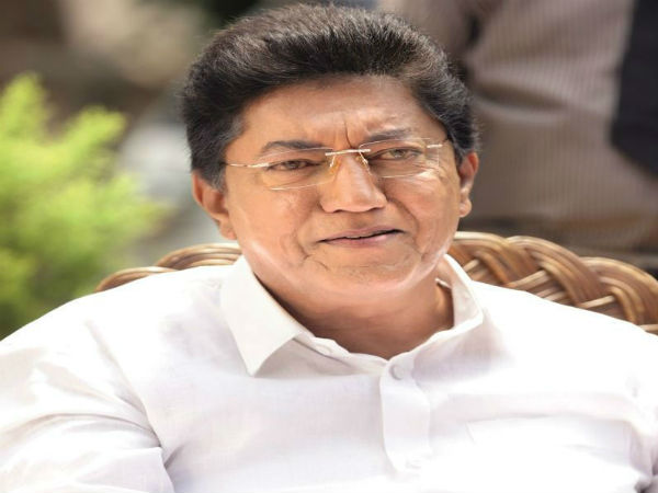 ಹೊಸ ಆಲೋಚನೆ ಇರುವವರು ರಾಜಕೀಯಕ್ಕೆ ಬರಬೇಕು - ದೇವರಾಜ್ ಹೊಸ ಆಲೋಚನೆ ಇರುವವರು ರಾಜಕೀಯಕ್ಕೆ ಬರಬೇಕು - ದೇವರಾಜ್