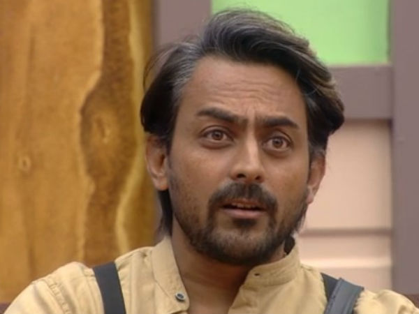 ನಗುನಗುತ್ತಾ ಇದ್ದ ಜೆಕೆ