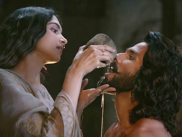 ದೀಪಿಕಾ-ಶಾಹೀದ್ ಅಭಿನಯ ಹೇಗಿದೆ.?