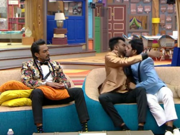 ಲಿಪ್ ಟು ಲಿಪ್ ಕಿಸ್ ಆಗೋಯ್ತು.!