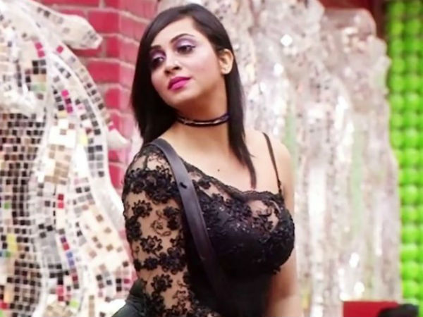 ಸ್ವಿಮ್ಮಿಂಗ್ ಕ್ಲಾಸ್ ಗೆ ಹೋಗುತ್ತಿರುವ ಅರ್ಶಿ ಖಾನ್