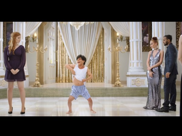 Shahrukh will be seen in the role of a dwarf man his next film 