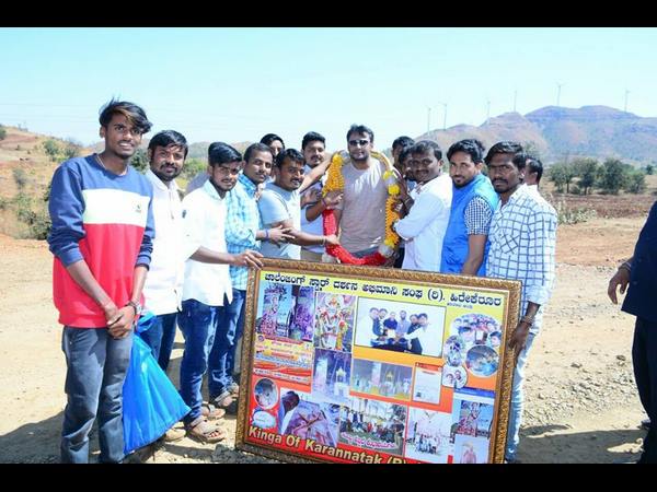 ನಿರಾಶ್ರಿತ ಮಕ್ಕಳ ಜೊತೆ ಹುಟ್ಟುಹಬ್ಬ ನಿರಾಶ್ರಿತ ಮಕ್ಕಳ ಜೊತೆ ಹುಟ್ಟುಹಬ್ಬ