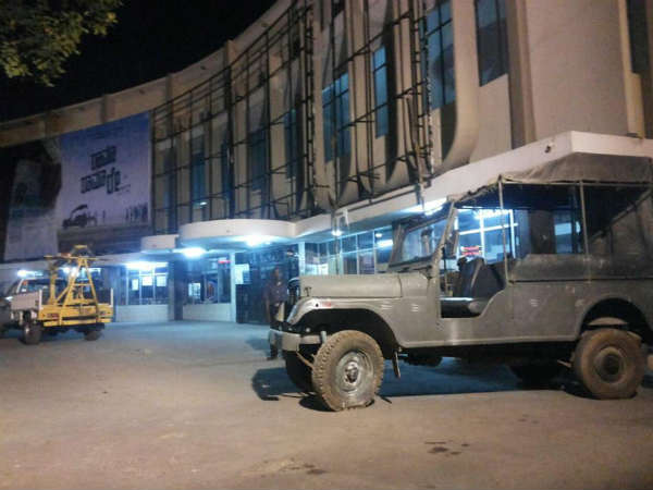 ಮೊದಲ ಶೋ ನೋಡಿದ್ದು ನಮ್ಮ ಫ್ಯಾಮಿಲಿ, ಫ್ರೆಂಡ್ಸ್ ಮತ್ತು ಪ್ರೆಸ್ ನವರು ಅಷ್ಟೇ..