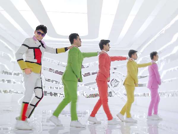 ಡ್ಯಾನ್ಸ್ ಹೈಲೆಟ್ 