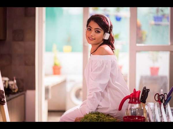 ನಿಮ್ಮ ಬಗ್ಗೆ ನೀವು ಕೇಳಿದ ಗಾಸಿಪ್ ಏನು?