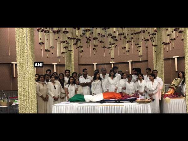 ಸರ್ಕಾರಿ ಗೌರವ