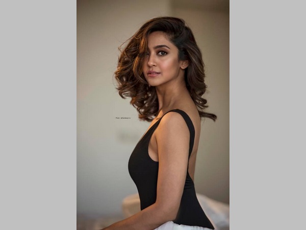 ಸ್ಪೆಷಲ್ ಸಾಂಗ್ ನಲ್ಲಿ ಐಂದ್ರಿತಾ 