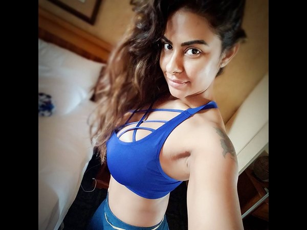 ಕಾಂಪ್ರಮೈಸ್ ಆಗಿಲ್ಲ ಅಂದ್ರೆ ಇಲ್ಲಿ ಕೆಲಸ ಇಲ್ಲ ಕಾಂಪ್ರಮೈಸ್ ಆಗಿಲ್ಲ ಅಂದ್ರೆ ಇಲ್ಲಿ ಕೆಲಸ ಇಲ್ಲ