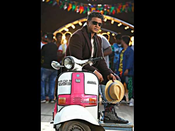 ರೈನ್ ಬೋ ಕಾಲೋನಿಯಲ್ಲಿ ಜಾನಿಯ ಜಾಲಿ ರೈಡ್‌