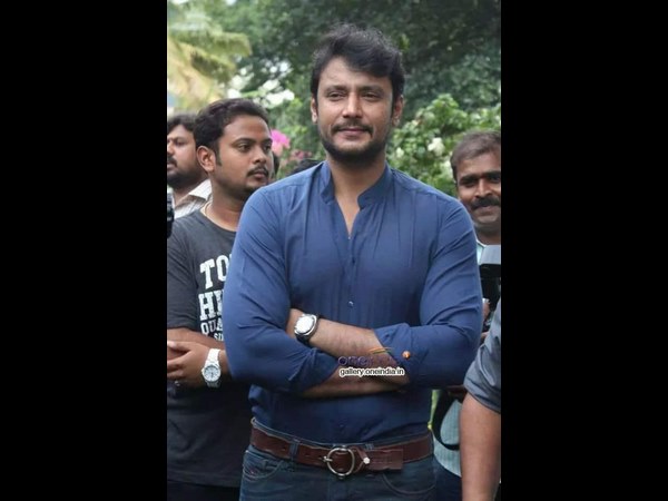 ಶುರುವಾಯ್ತು ಡಿ ಬ್ರದರ್ಸ್ ಪ್ರೀಮಿಯರ್ ಲೀಗ್ ಶುರುವಾಯ್ತು ಡಿ ಬ್ರದರ್ಸ್ ಪ್ರೀಮಿಯರ್ ಲೀಗ್