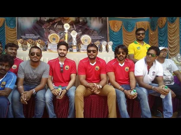 ಜಿಲ್ಲೆಗಳಿಂದ ಬರಲಿದೆ ತಂಡಗಳು ಜಿಲ್ಲೆಗಳಿಂದ ಬರಲಿದೆ ತಂಡಗಳು