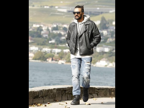 ಯಾರ ಪರವಾಗಿ ಪ್ರಚಾರ 