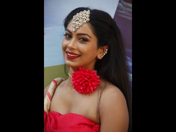 ತೆರೆ ಮೇಲೆ ಕಲಾವಿದರ ಕಳೆ