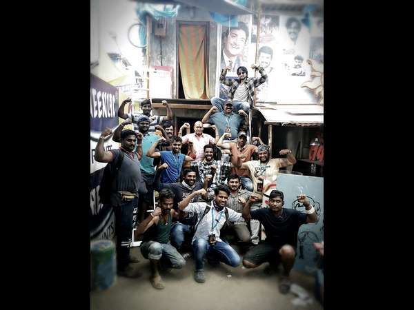  Kichcha Sudeep has uploaded two Pailwan movie sets photos