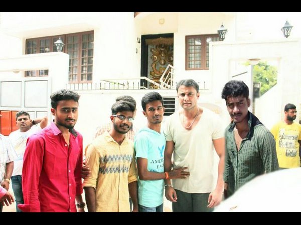 ಅಭಿಮಾನಿಗಳಿಗೆ ಡಿ ಬಾಸ್ ಕಿವಿಮಾತು