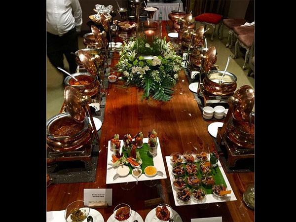 ಡೈನಿಂಗ್ ಹಾಲ್