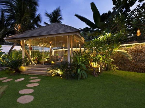 ಹೊರಾಂಗಣ ಹೀಗಿದೆ ನೋಡಿ...