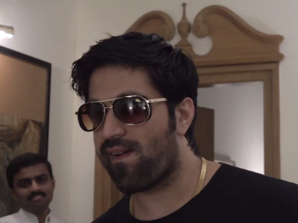 ಹೊಸ ಲುಕ್ ನಲ್ಲಿ ಯಶ್ ಹೊಸ ಲುಕ್ ನಲ್ಲಿ ಯಶ್