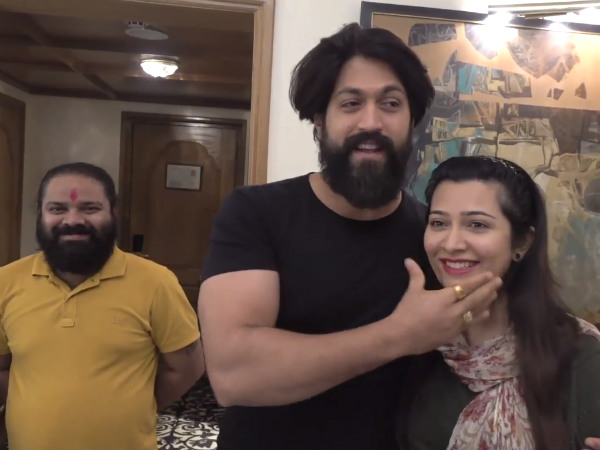 ಗಡ್ಡ ತೆಗೆಯೋಕ್ಕೆ ಮನಸ್ಸು ಇಲ್ಲ ಗಡ್ಡ ತೆಗೆಯೋಕ್ಕೆ ಮನಸ್ಸು ಇಲ್ಲ