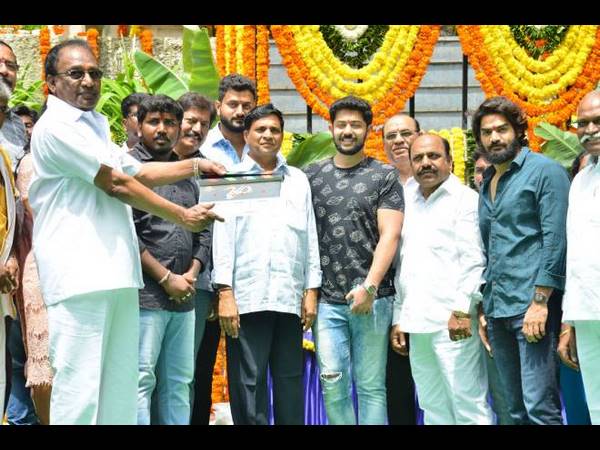 ಕನ್ನಡ-ತೆಲುಗು ಭಾಷೆಯಲ್ಲಿ ಬರ್ತಿದೆ