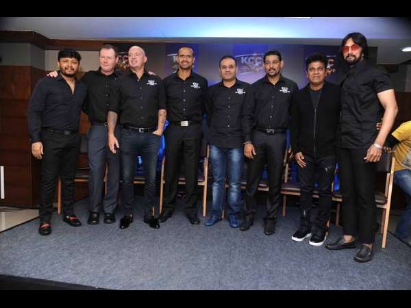 ಇಂಟರ್ ನ್ಯಾಷನಲ್ ಆಟಗಾರರು