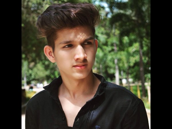 ಫಾರಿನ್ ನಟ ನಂತಿರುವ ವಿಕಾಸ್ 