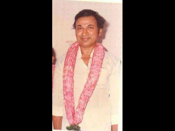 ಮಹದೇಶ್ವರನ ಗುಣಗಾನ ಮಾಡಿದ ಡಾ ರಾಜ್ ಮಹದೇಶ್ವರನ ಗುಣಗಾನ ಮಾಡಿದ ಡಾ ರಾಜ್