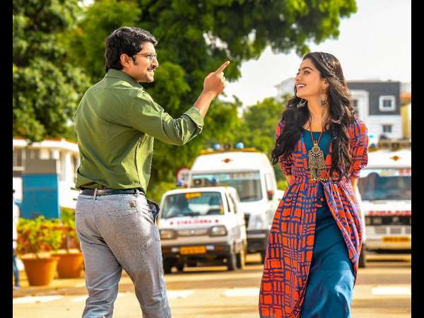 ಸದಾ ನಗುವ ಹುಡುಗಿ