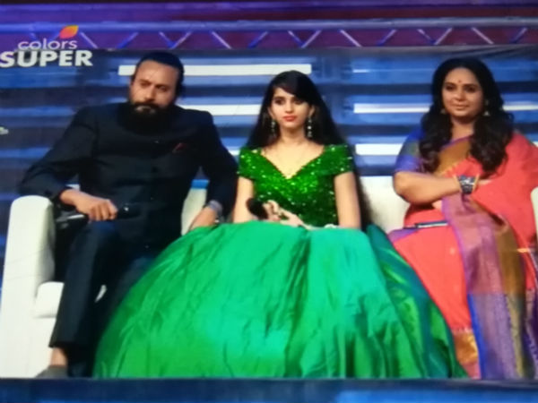 ಮೂರು ವಿಶೇಷ ಅತಿಥಿ ಮೂರು ವಿಶೇಷ ಅತಿಥಿ