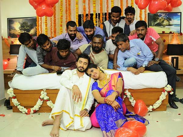 ಮೊದಲರಾತ್ರಿಯಲ್ಲಿ ತಾರಾಗಣ