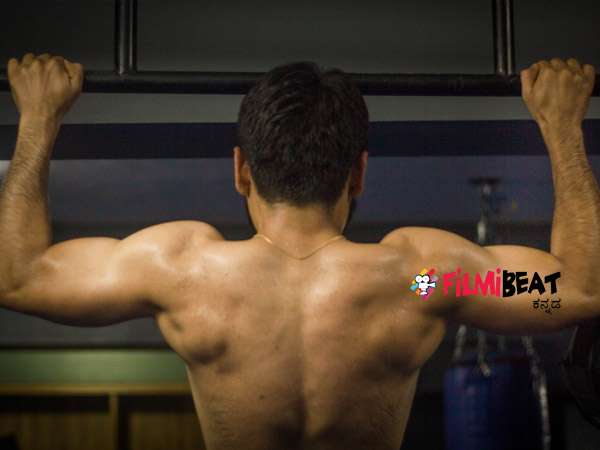 ಕಾಲೇಜು ಹುಡುಗನ ಪಾತ್ರಕ್ಕಾಗಿ 