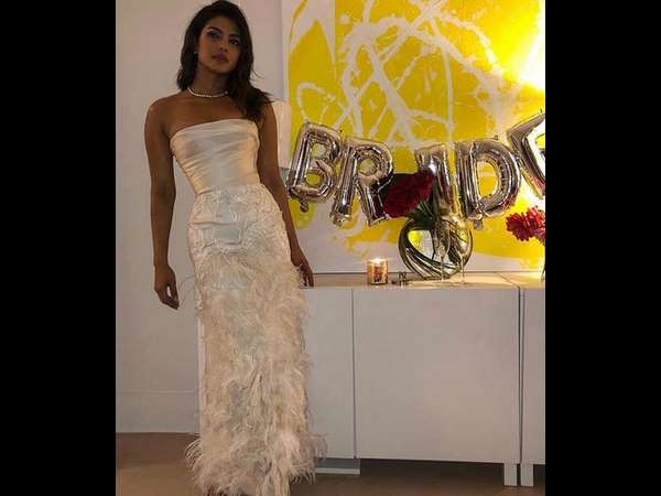 Priyanka Chopras Tiffany jewellery at Bridal shower worth about 10 crore Priyanka Chopras Tiffany jewellery at Bridal shower worth about 10 crore