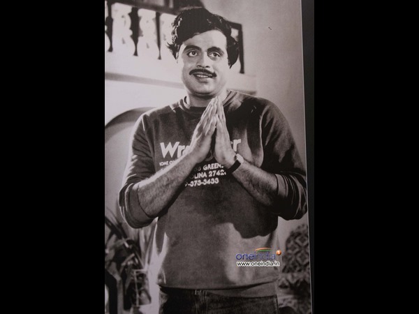 ಪೊಲೀಸರಿಂದ ದಂಡ ಪೊಲೀಸರಿಂದ ದಂಡ