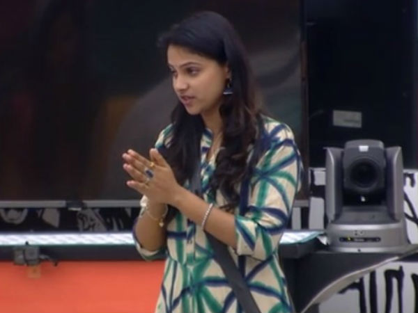 ಎಲ್ಲರ ಮುಂದೆ ಕ್ಷಮೆ ಕೇಳಿದ ಕವಿತಾ