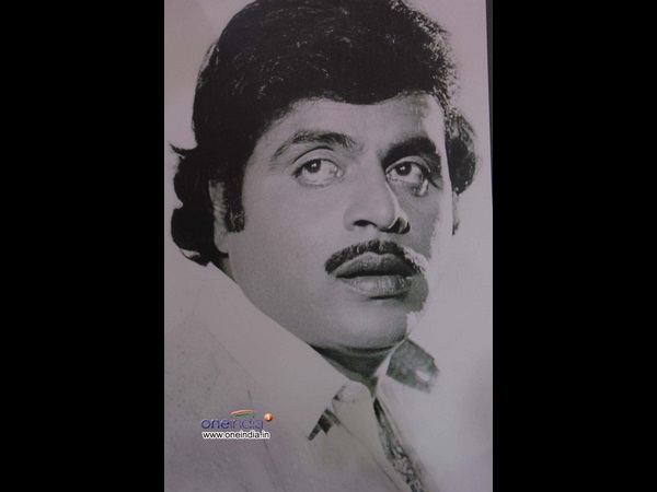 ನೆನಪು ಹಂಚಿಕೊಂಡ ಗೆಳೆಯರು ನೆನಪು ಹಂಚಿಕೊಂಡ ಗೆಳೆಯರು