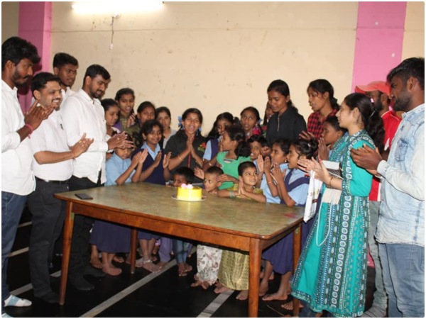 kannada actress ramya fans celebrated her birthday kannada actress ramya fans celebrated her birthday