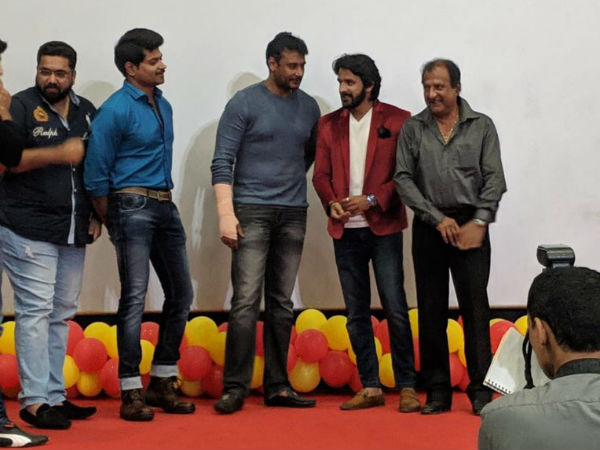 ವೇದಿಕೆ ಮೇಲೆ ಖಳ ನಟರ ಮಕ್ಕಳು