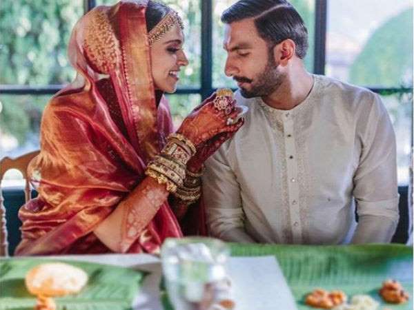 ಬಾಳೆ ಎಲೆ ಊಟ ಬಾಳೆ ಎಲೆ ಊಟ