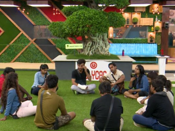 ಸ್ಪರ್ಧಿಗಳ ಸ್ಥಾನಮಾನ