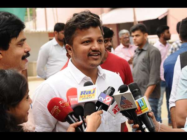 ಮಹೇಶ್ ಗೌಡ (ಅಯೋಗ್ಯ)