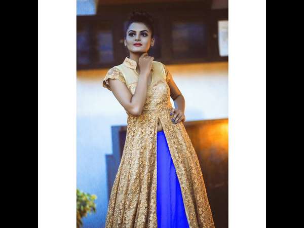 ಮಾಡೆಲ್ ಟು ಆಕ್ಟಿಂಗ್