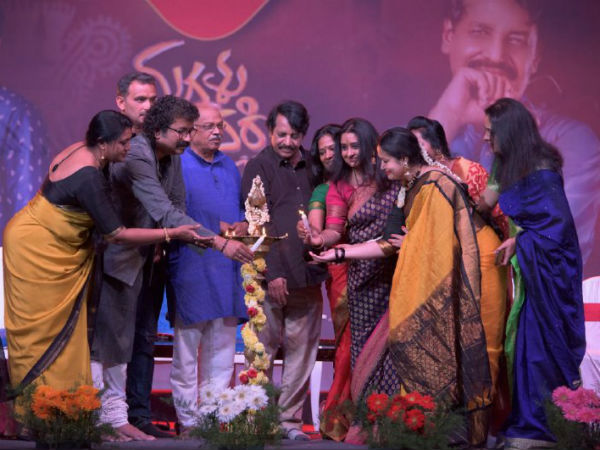  ನವದುರ್ಗೆಯರೊಂದಿಗೆ ಸೀತಾರಾಮ್!